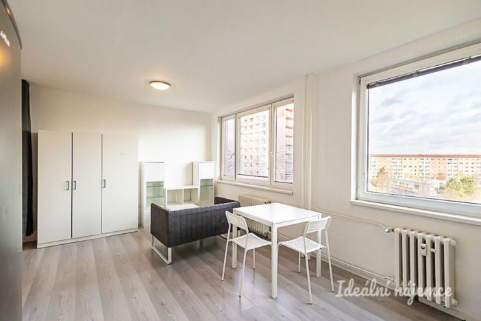 Pronájem bytu 1+kk, Praha - Záběhlice, Topolová, 30 m2