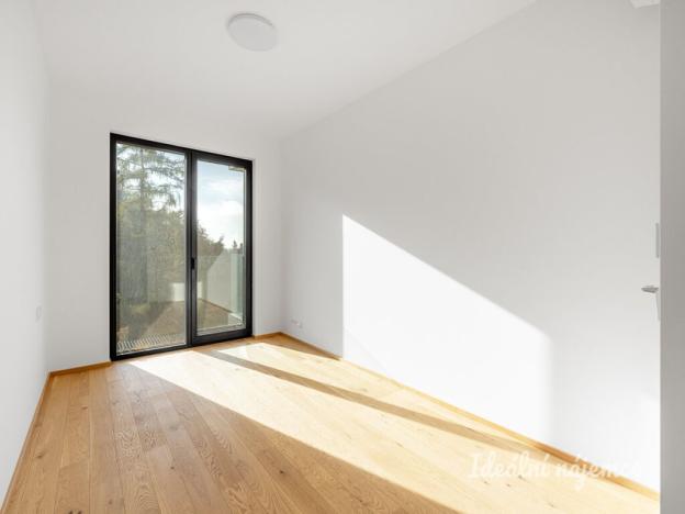 Pronájem bytu 2+kk, Praha - Modřany, Československého exilu, 50 m2