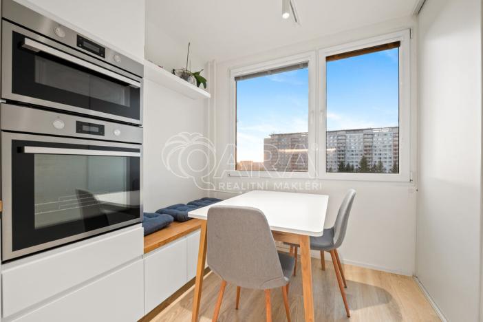 Pronájem bytu 3+1, Praha - Kobylisy, Střekovská, 64 m2