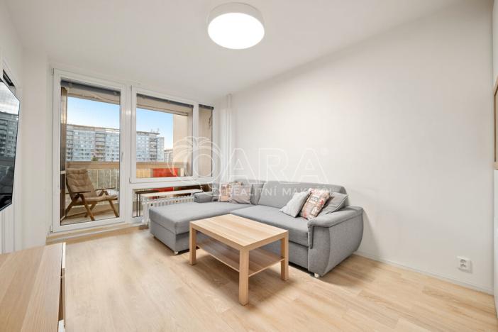 Pronájem bytu 3+1, Praha - Kobylisy, Střekovská, 64 m2