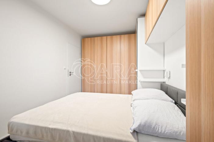 Pronájem bytu 3+1, Praha - Kobylisy, Střekovská, 64 m2