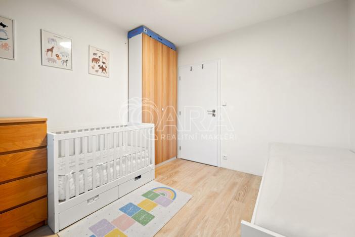 Pronájem bytu 3+1, Praha - Kobylisy, Střekovská, 64 m2