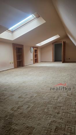 Pronájem bytu 3+kk, Opava, Hořicova, 85 m2