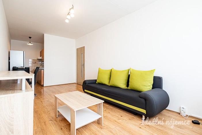 Pronájem bytu 2+kk, Praha - Kobylisy, Šiškova, 45 m2