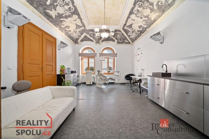 Prodej ordinace, Hradec Králové, Komenského, 134 m2