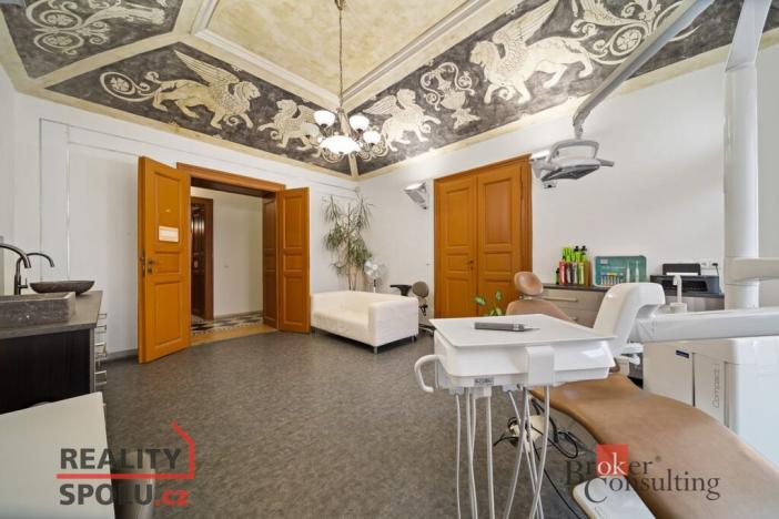 Prodej ordinace, Hradec Králové, Komenského, 134 m2