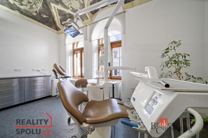 Prodej ordinace, Hradec Králové, Komenského, 134 m2