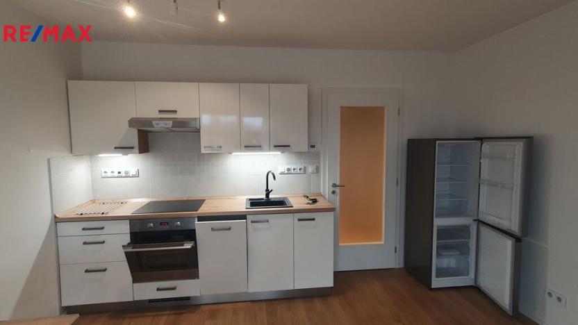 Pronájem bytu 1+kk, Praha - Újezd nad Lesy, Rohožnická, 30 m2