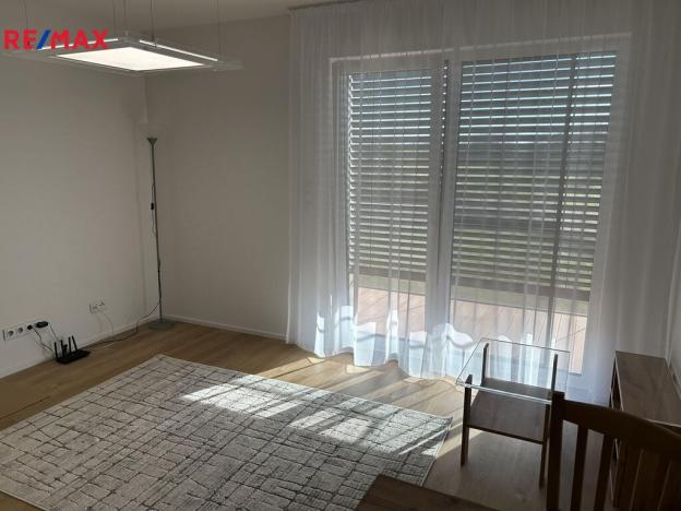 Pronájem bytu 1+kk, Praha - Újezd nad Lesy, Rohožnická, 30 m2
