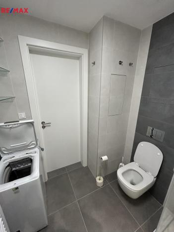 Pronájem bytu 1+kk, Praha - Újezd nad Lesy, Rohožnická, 30 m2