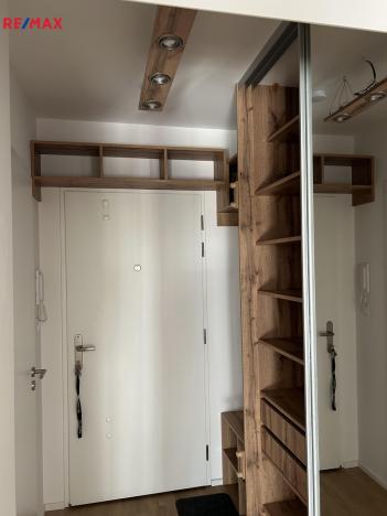 Pronájem bytu 1+kk, Praha - Újezd nad Lesy, Rohožnická, 30 m2