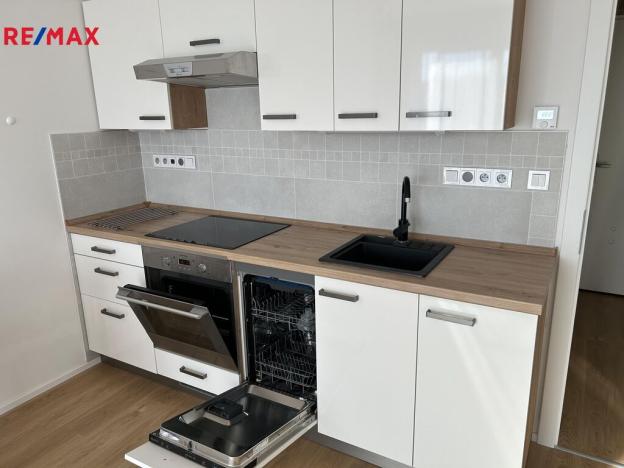 Pronájem bytu 1+kk, Praha - Újezd nad Lesy, Rohožnická, 30 m2