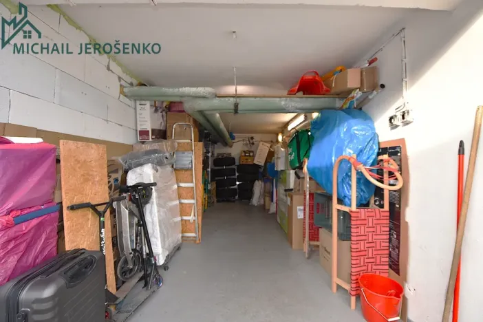 Prodej garáže, Praha, Fryčovická, 16 m2