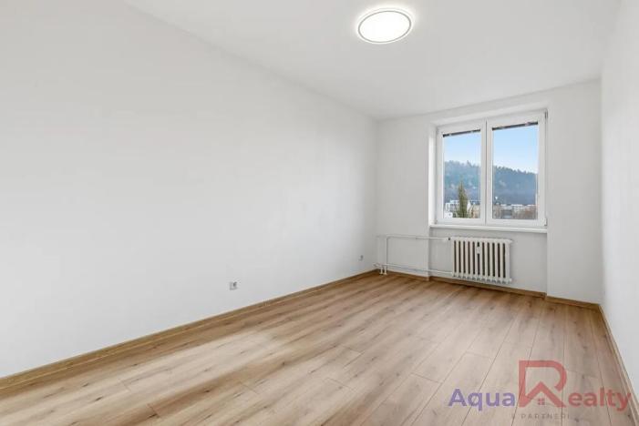 Prodej bytu 2+1, Karlovy Vary, Šmeralova, 51 m2