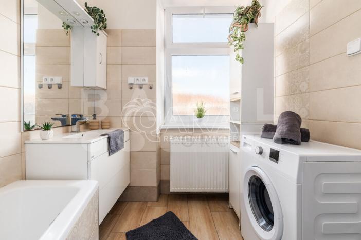 Prodej bytu 3+1, Křemže, Náměstí, 69 m2