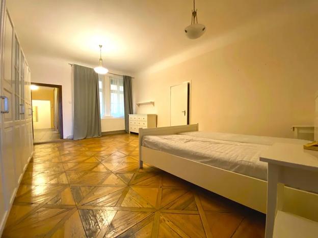 Pronájem bytu 3+1, Praha - Malá Strana, Malostranské náměstí, 113 m2