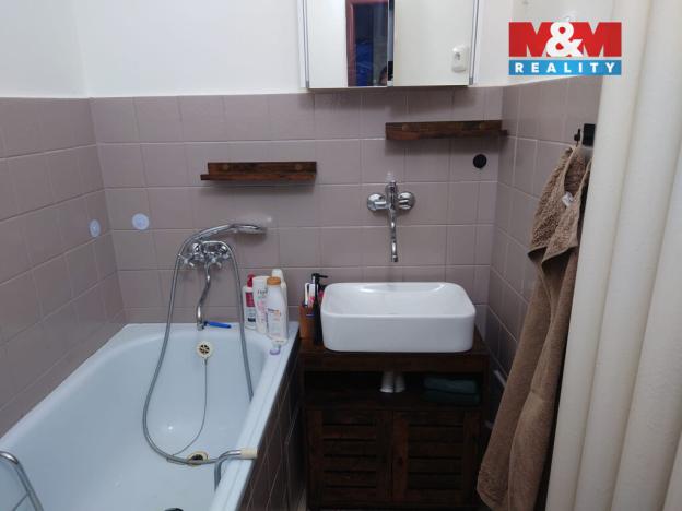 Pronájem bytu 1+1, Praha - Kobylisy, Pakoměřická, 42 m2