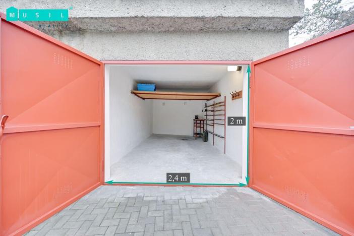 Prodej garáže, Slavonín, 19 m2