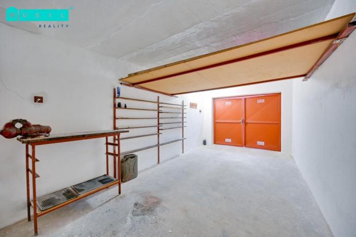 Prodej garáže, Slavonín, 19 m2