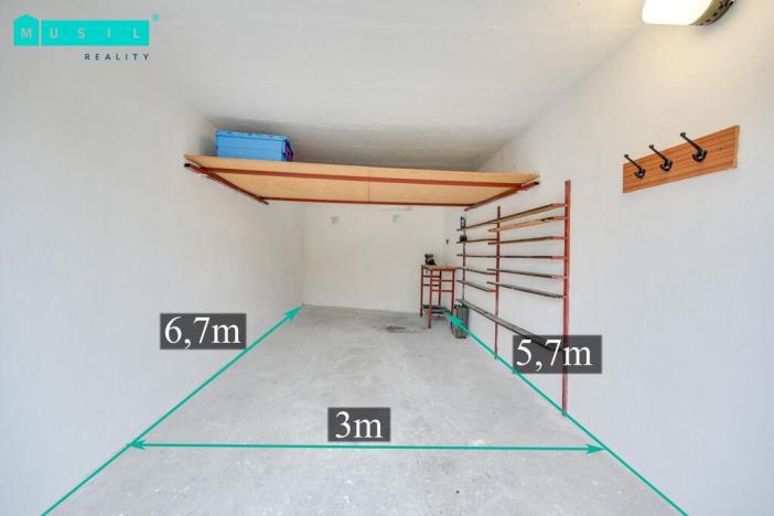 Prodej garáže, Slavonín, 19 m2