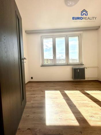 Pronájem bytu 1+1, Karlovy Vary, Dvořákova, 38 m2