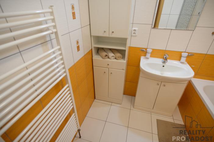 Pronájem bytu 2+kk, Olomouc, Novosadský dvůr, 51 m2