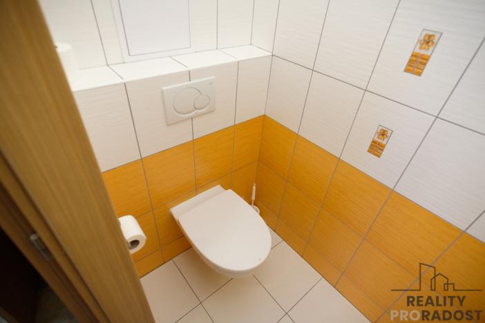 Pronájem bytu 2+kk, Olomouc, Novosadský dvůr, 51 m2