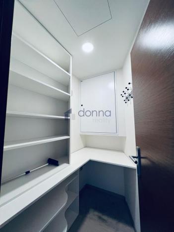 Pronájem bytu 2+kk, Praha, Křížová, 66 m2