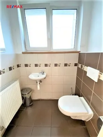 Pronájem kanceláře, Plzeň, Velenická, 54 m2