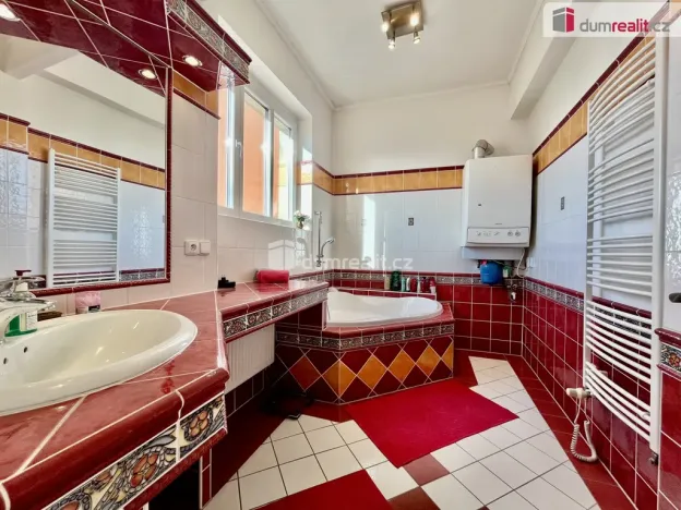 Prodej bytu 2+1, Karlovy Vary - Rybáře, Sokolovská, 82 m2