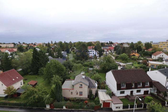 Pronájem bytu 2+kk, Praha, Voskovcova, 42 m2