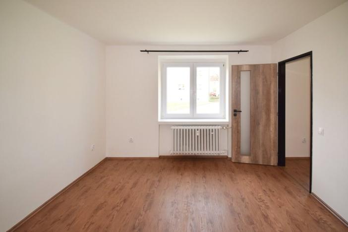 Pronájem bytu 1+1, Tlučná, V Rybníčkách, 30 m2