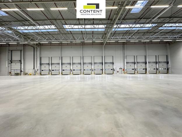 Pronájem skladu, Ostředek, 4424 m2