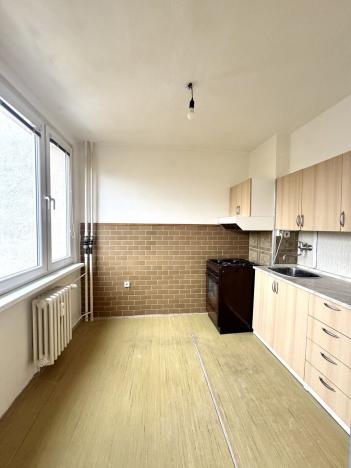 Pronájem bytu 2+1, Pardubice - Zelené Předměstí, nábřeží Závodu míru, 53 m2