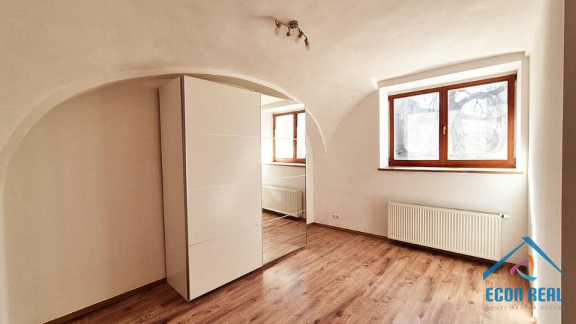 Pronájem bytu 2+kk, Brandýs nad Labem-Stará Boleslav - Stará Boleslav, Mariánské náměstí, 40 m2