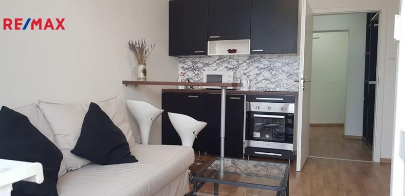 Pronájem bytu 1+kk, Praha, Hornoměcholupská, 22 m2