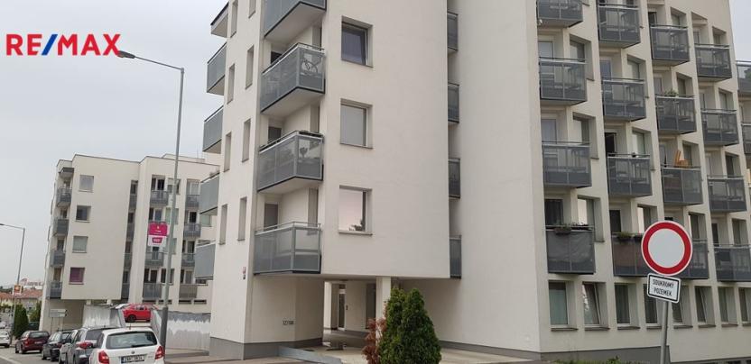 Pronájem bytu 1+kk, Praha, Hornoměcholupská, 22 m2