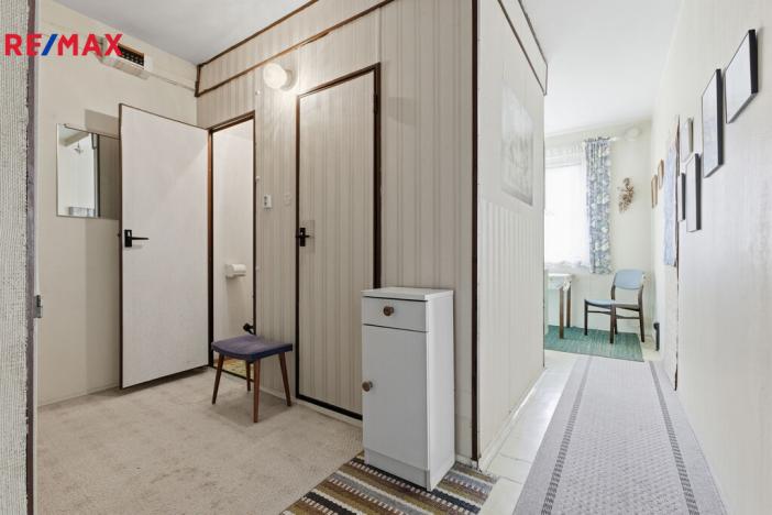 Prodej bytu 1+1, Karlovy Vary, Krymská, 28 m2