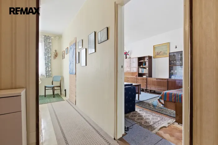 Prodej bytu 1+1, Karlovy Vary, Krymská, 28 m2