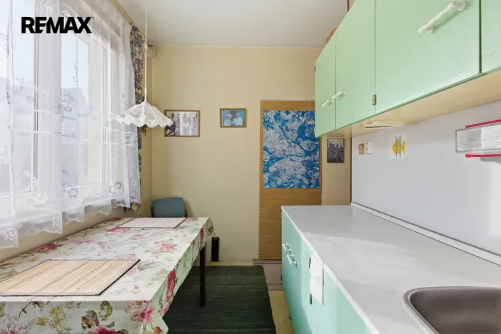 Prodej bytu 1+1, Karlovy Vary, Krymská, 28 m2