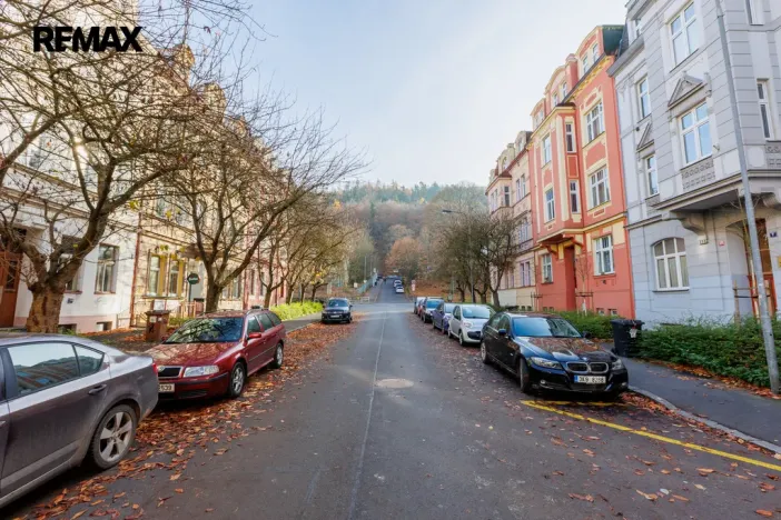 Prodej bytu 1+1, Karlovy Vary, Krymská, 28 m2