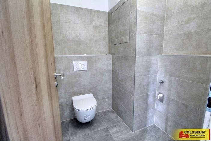 Pronájem bytu 2+kk, Znojmo, Vrbkova, 62 m2