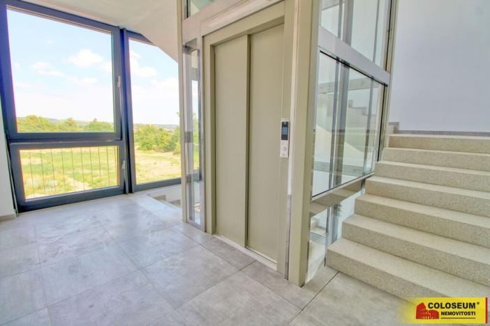 Pronájem bytu 2+kk, Znojmo, Vrbkova, 62 m2