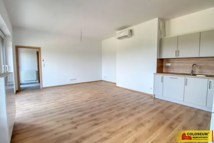 Pronájem bytu 2+kk, Znojmo, Vrbkova, 62 m2