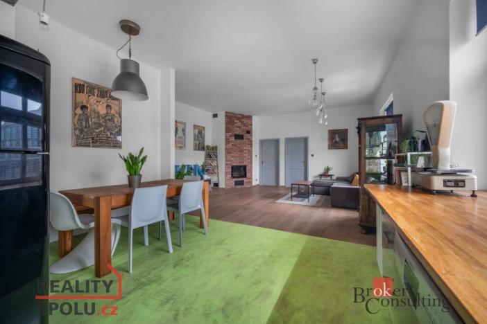 Prodej bytu 3+kk, Praha - Holešovice, U Uranie, 95 m2