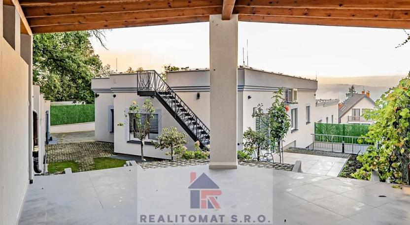 Prodej bytu 4+kk, Praha - Komořany, Pod lesem, 127 m2