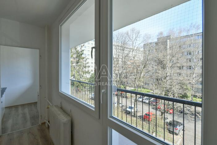 Pronájem bytu 1+kk, Praha - Střížkov, Rumburská, 33 m2