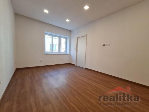 Pronájem bytu 2+1, Opava - Předměstí, Otáhalova, 54 m2