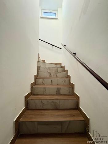 Prodej ubytování, Zaječí, Zahradní, 173 m2