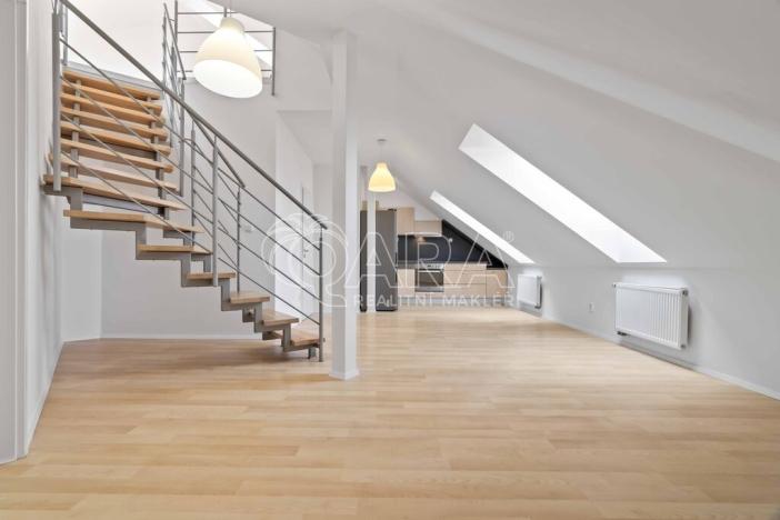 Pronájem bytu 3+kk, Praha - Vysočany, Spojovací, 91 m2